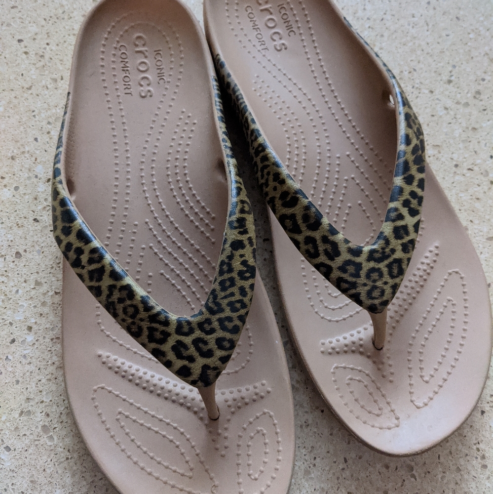 Crocs flip flops size 11 W